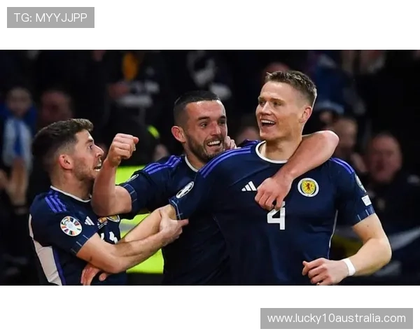 奥林匹亚科斯2-1力克阿贾克斯，希腊球队附加赛在望